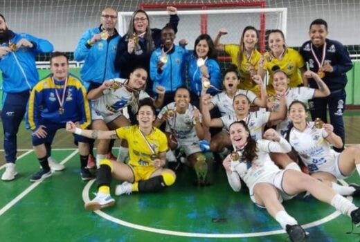 Futsal feminino soma mais ouro nos Regionais 9