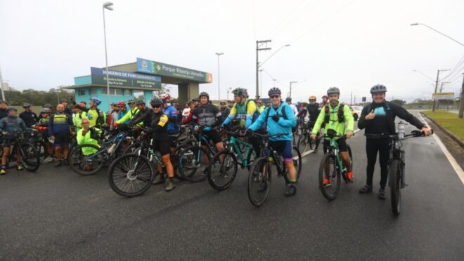 Evento ciclístico encarou manhã fria e chuvosa 2