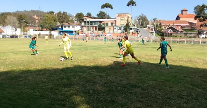 São José tem bom sábado no futebol feminino 1