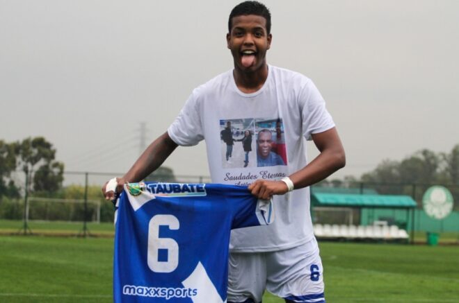 Garotos do Taubaté jogam em torneio e de luto 2