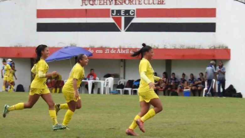 São José e Pinda alcançam semifinais dos Abertos 1