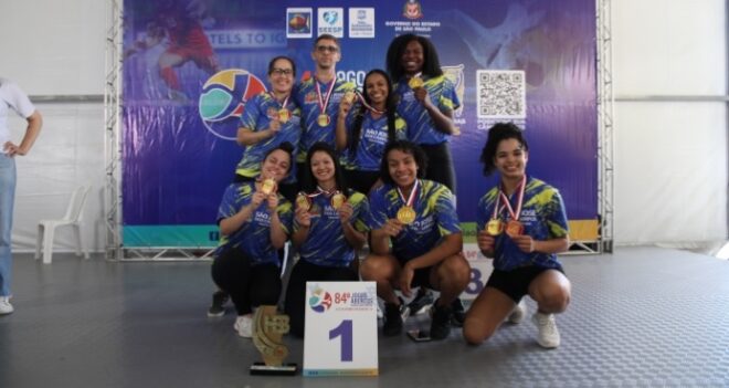 Karatê feminino garante primeiro título dos Abertos 1