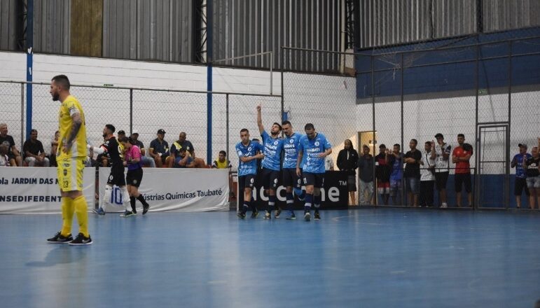 Taubaté Futsal vence e São José decide em casa 1