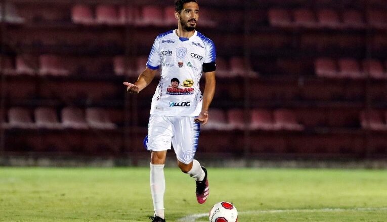 Taubaté anuncia chegada de zagueiro experiente 1