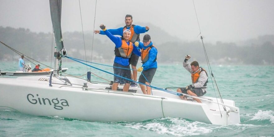 Velejadores Ilhabelenses comemoram título na Bahia 1