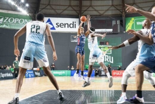 São José Basketball perde na visita ao Bauru 1