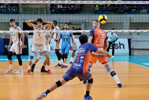 Vôlei joseense sente a força do Cruzeiro na arena 5
