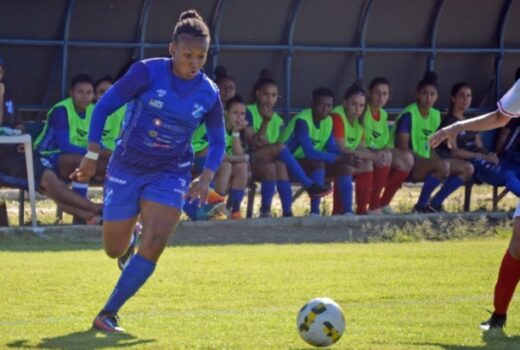 Taubaté feminino renova contrato com as duas laterais 13