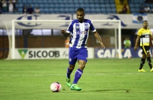 Taubaté anuncia volante que conhecerá São Paulo 6