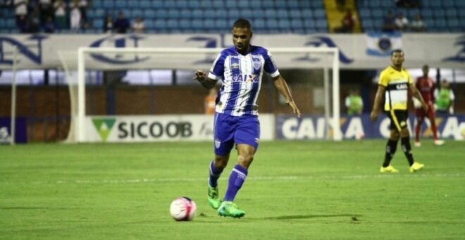 Taubaté anuncia volante que conhecerá São Paulo 1