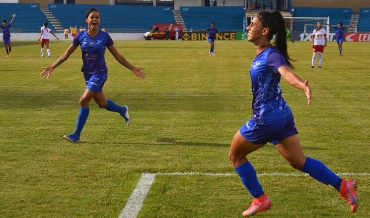 Taubaté renova contratos de capitã e atacante 1