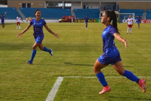 Taubaté renova contratos de capitã e atacante 1