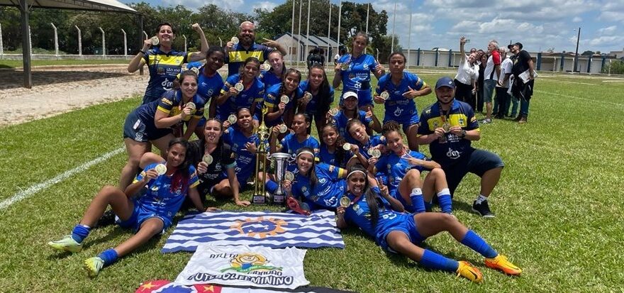 Futebol de base joseense fecha ano com medalhas 1
