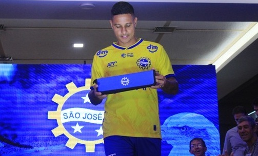 São José apresenta mais contratados e novos uniformes 9
