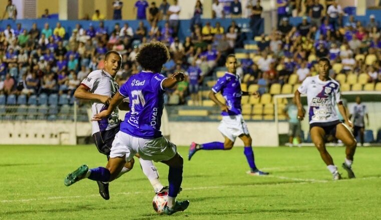 São José joga pela primeira vitória em casa 1