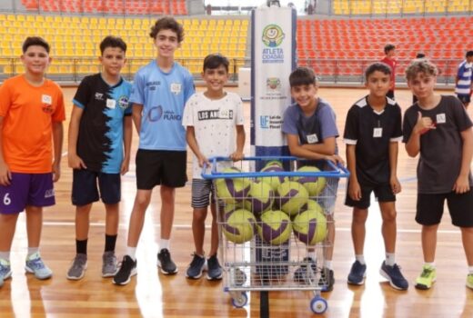 Vôlei masculino abriu seletivas do Atleta Cidadão 3