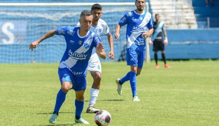 Taubaté visita adversário que também estrou vencendo 1