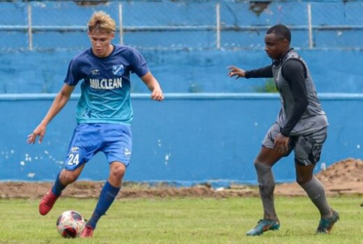 Taubaté anuncia volta de zagueiro revelação 5