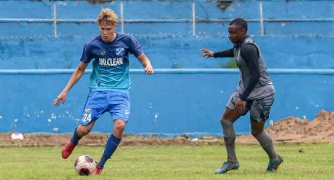 Taubaté anuncia volta de zagueiro revelação 1