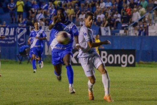 Taubaté amarga seu primeiro resultado negativo 4