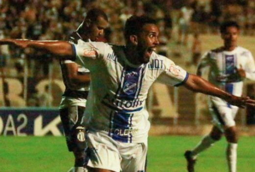 Taubaté visita adversário pressionado por derrotas 10