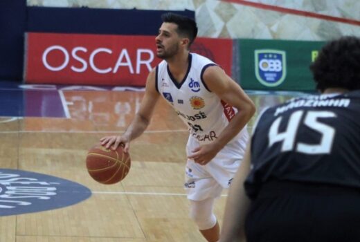 São José Basketball comemora vitória expressiva 3