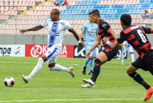 Taubaté empata e sai da zona de classificação 1