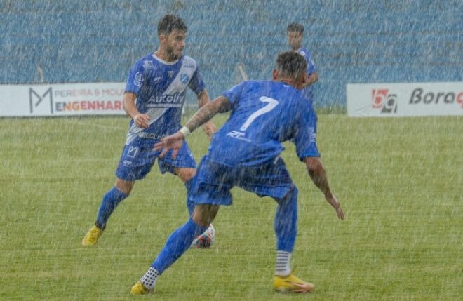 São José vence no fim e chuva adia jogo do Taubaté 2