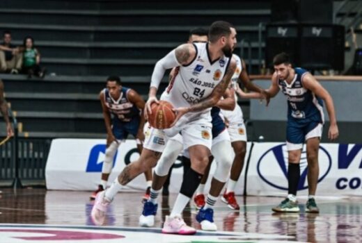 São José Basketball joga mal e perde no Sul 15