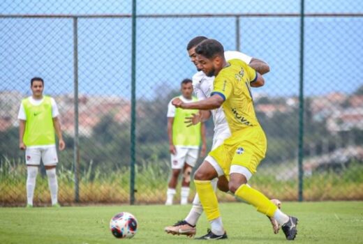 São José confirma mais três zagueiros no elenco 10