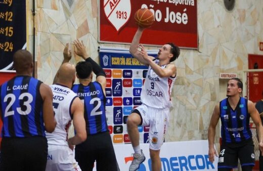 São José Basketball comemora vitória emocionante 2
