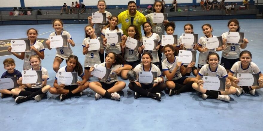 Handebol de base tem festival com times da região 1