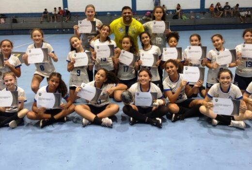 Handebol de base tem festival com times da região 11