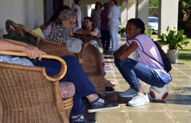 Futebol feminino da região participa de ações sociais 3