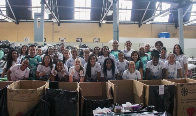 Futebol feminino da região participa de ações sociais 1