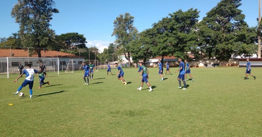 São José encara desafio da sexta vitória seguida fora 1