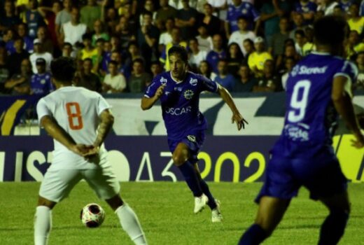 São José joga mal e perde na primeira em casa 1