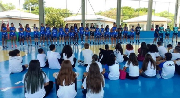 Judô e futebol feminino visitam alunos joseenses 2