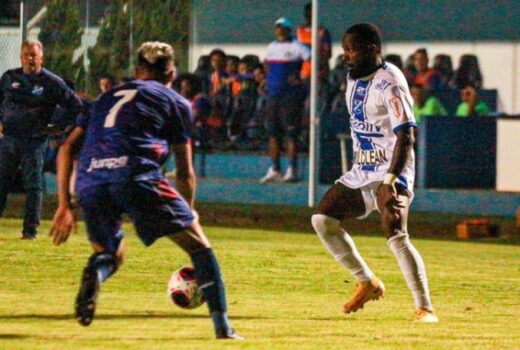 Taubaté perde e segue fora da zona de classificação 11