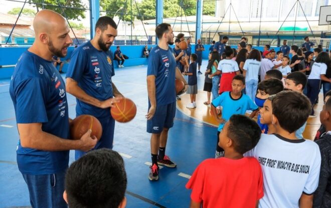 São José Basketball visita alunos na Semana 3
