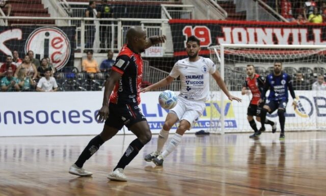 Taubaté Futsal sofre goleada em Santa Catarina 1