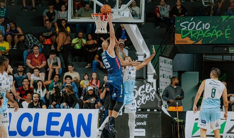 São José Basketball vence e jogará desempate 1