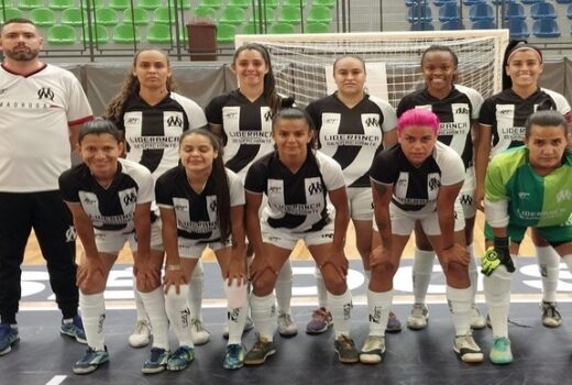 Futsal feminino joseense teve abertura de torneio 9