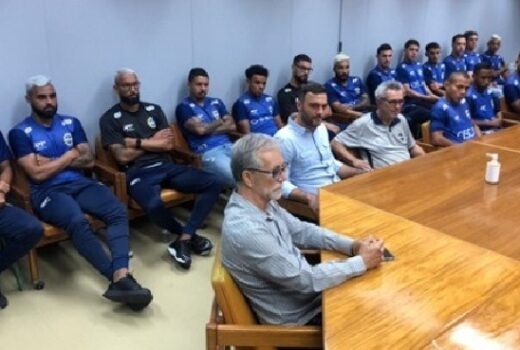 São José recebe homenagem na Prefeitura pelo acesso 16