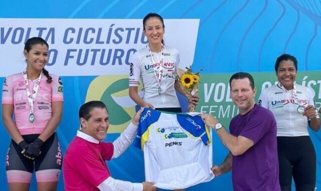 Ciclismo de Pinda conquista pódio feminino 1