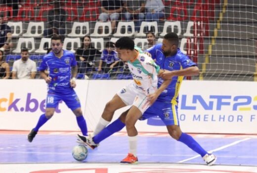 São José Futsal goleia e sobe à zona de classificação 2