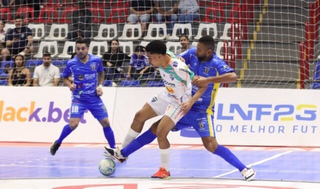 São José Futsal goleia e sobe à zona de classificação 1