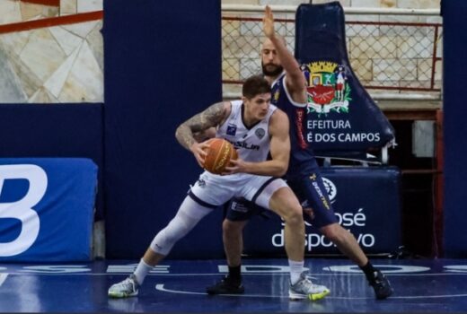 São José Basketball anuncia chegada de reboteiro 12