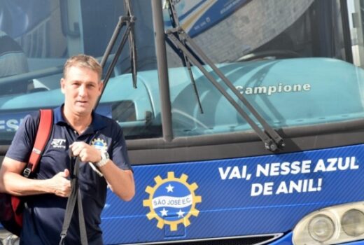São José tem técnico homenageado e novas camisas 6