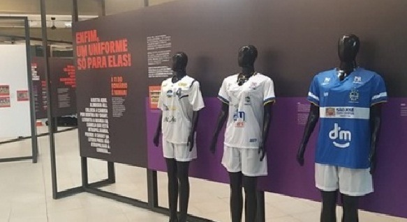 Exposição do futebol feminino é aberta em São José 1